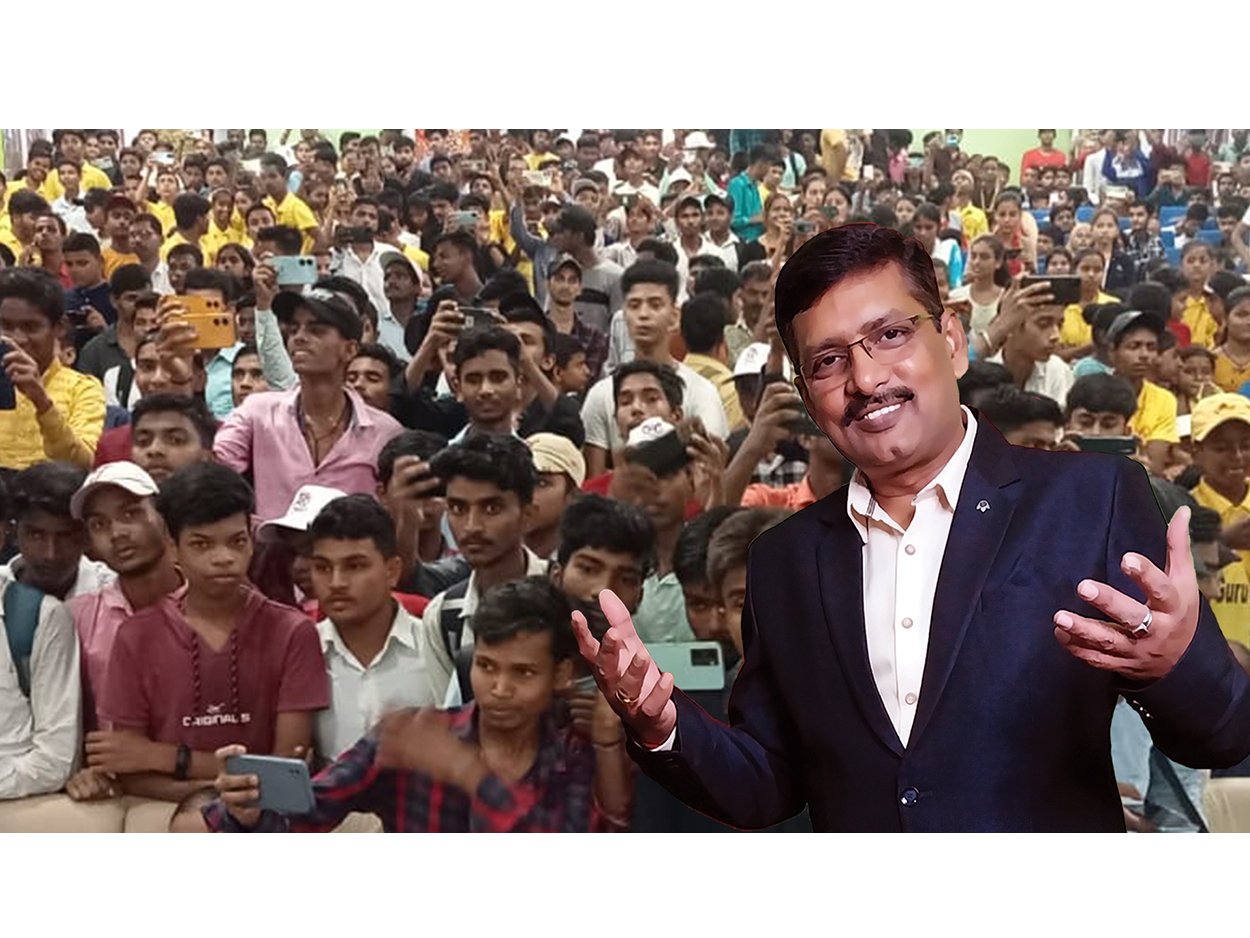 Coach Sanjeev Kumar addressing a live training audience